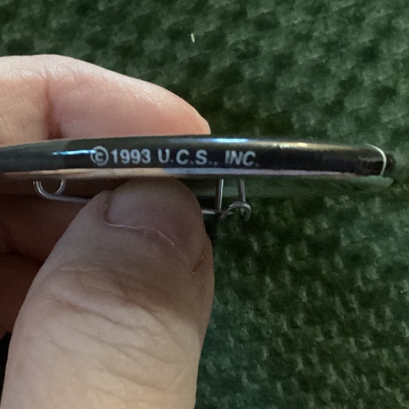 Vintage 1993 THE SHADOW KNOWS Promo Movie Pinback Pin Button Alec Baldwin - Picture 3 of 3